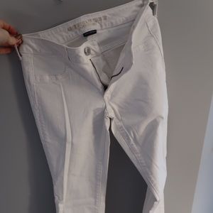 American Eagle Skinny Jegging White Jeans